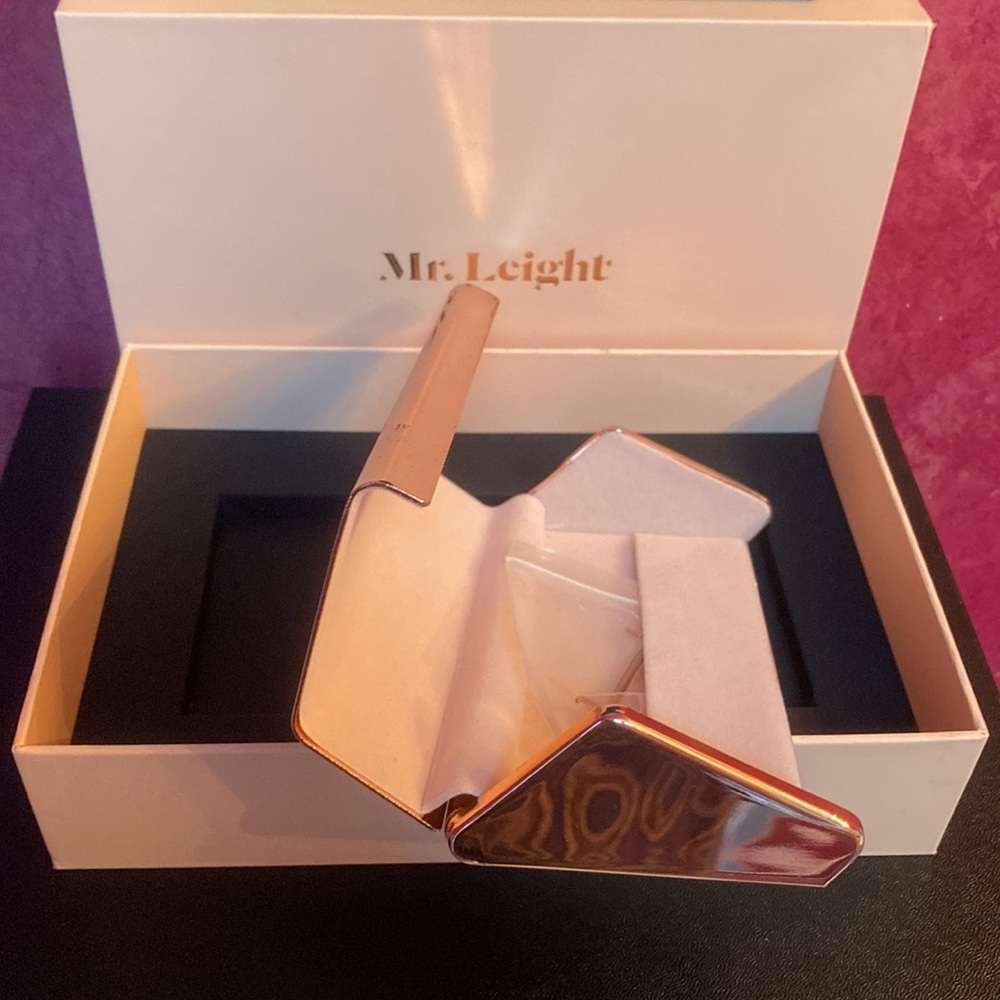Mr. Leight  glasses case, new with box - Picture 6 of 8